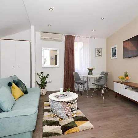 Old Town Apartment